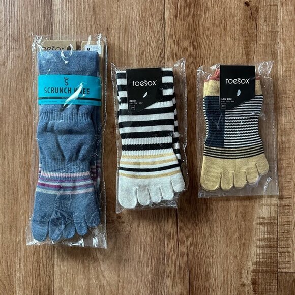 toesox Accessories - Toesox Full Toe Grip Socks Pilates Scrunch Knee Crew Low Rise Bundle Size SM